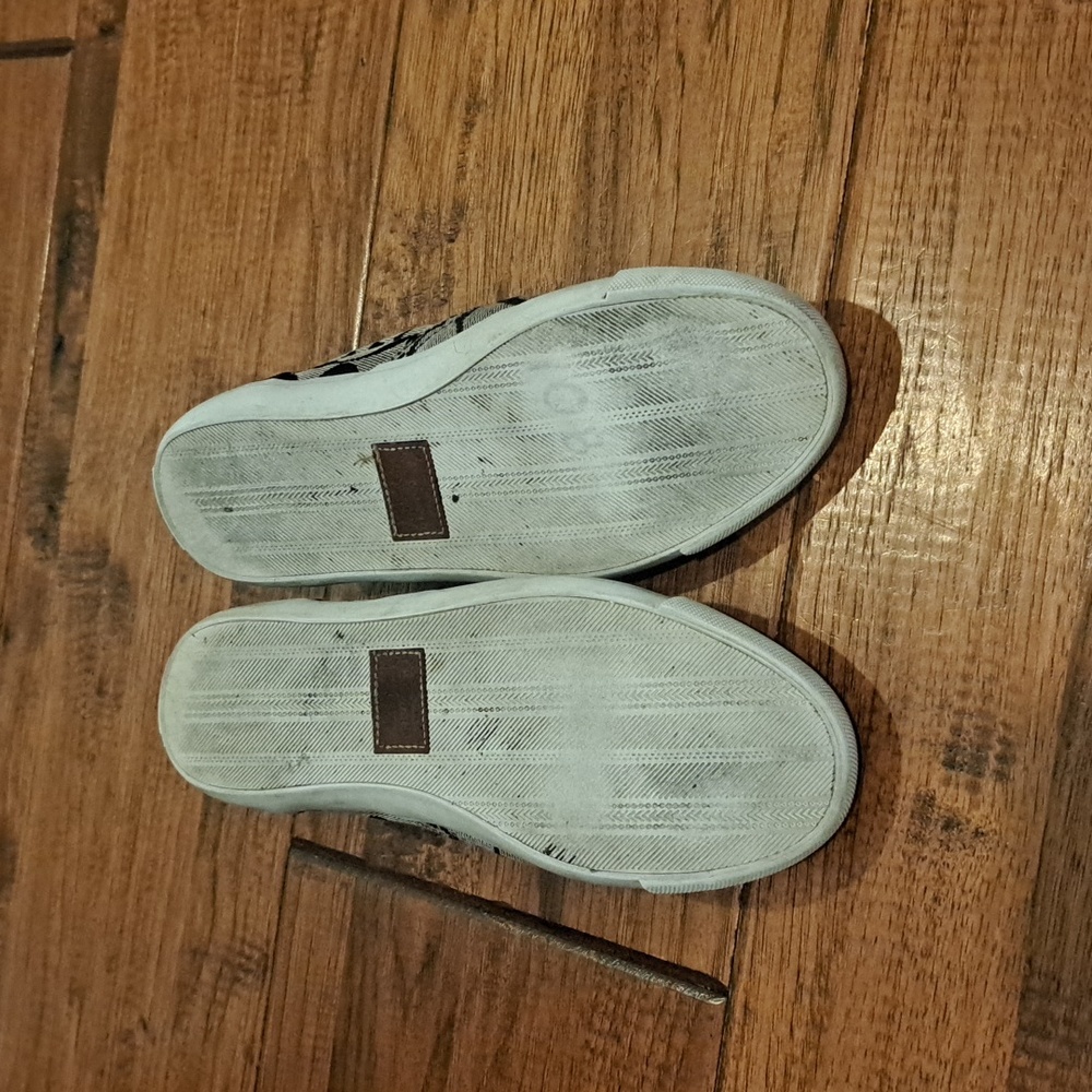 Coach "Allegra" Gray & Black Slip On Sneakers - size 6.5 - Picture 6 of 8